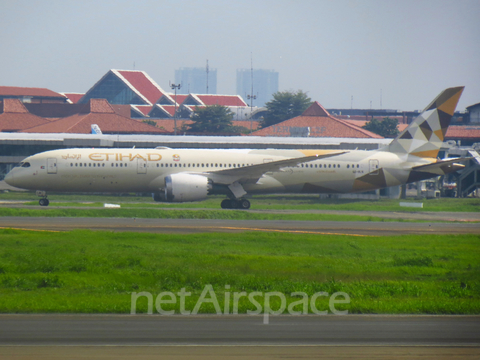 Etihad Airways Boeing 787-9 Dreamliner (A6-BLN) at  Palembang - Sultan Mahmud Badaruddin II International, Indonesia