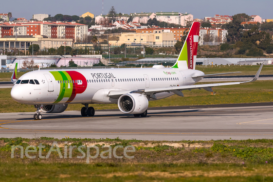 TAP Air Portugal Airbus A321-251NX (CS-TXA) at  Lisbon - Portela, Portugal
