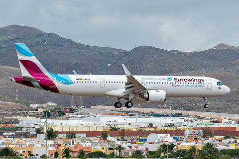 Eurowings Airbus A321-251NX (D-AEEE) at  Gran Canaria, Spain