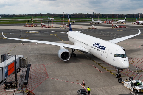 Lufthansa Airbus A350-941 (D-AIXH) at  Hamburg - Fuhlsbuettel (Helmut Schmidt), Germany