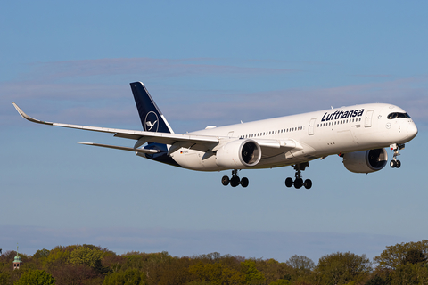 Lufthansa Airbus A350-941 (D-AIXL) at  Hamburg - Fuhlsbuettel (Helmut Schmidt), Germany