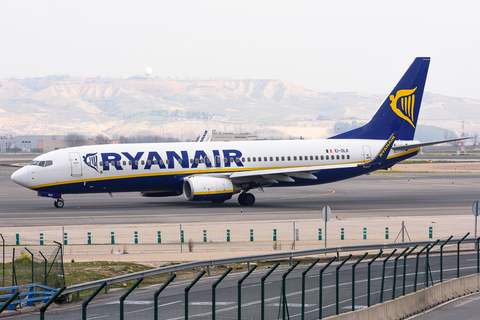 Ryanair Boeing 737-8AS (EI-DLK) at  Madrid - Barajas, Spain