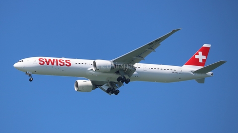 Swiss International Airlines Boeing 777-3DE(ER) (HB-JNJ) at  San Francisco - International, United States