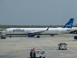 JetBlue Airways Airbus A321-271NX (N2165J) at  New York - John F. Kennedy International, United States
