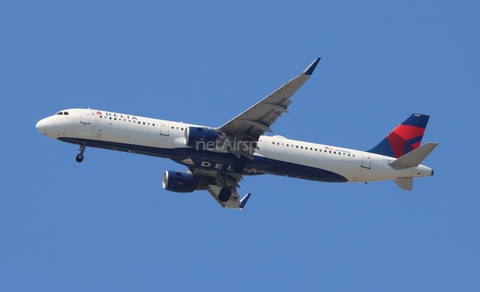 Delta Air Lines Airbus A321-211 (N308DN) at  Miami - International, United States