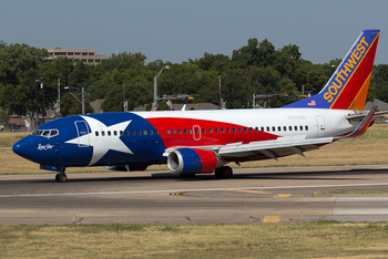 Southwest Airlines Boeing 737-3H4 (N352SW) at  Dallas - Love Field, United States