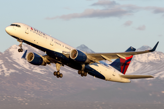 Delta Air Lines Boeing 757-251 (N551NW) at  Anchorage - Ted Stevens International, United States