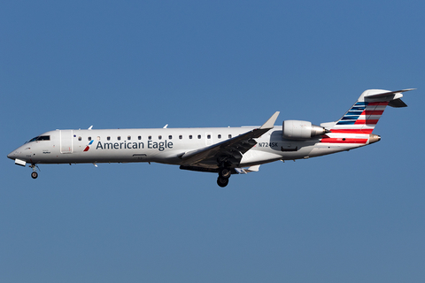 American Eagle (SkyWest Airlines) Bombardier CRJ-701ER (N724SK) at  Los Angeles - International, United States