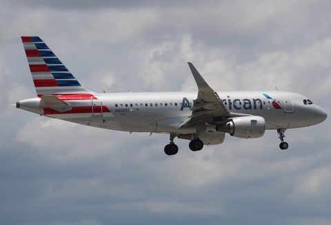 American Airlines Airbus A319-115 (N8009T) at  Miami - International, United States