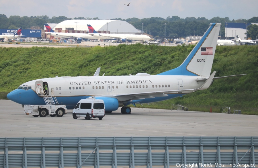 United States Air Force Boeing C-40B Clipper (01-0040) | Photo 483493