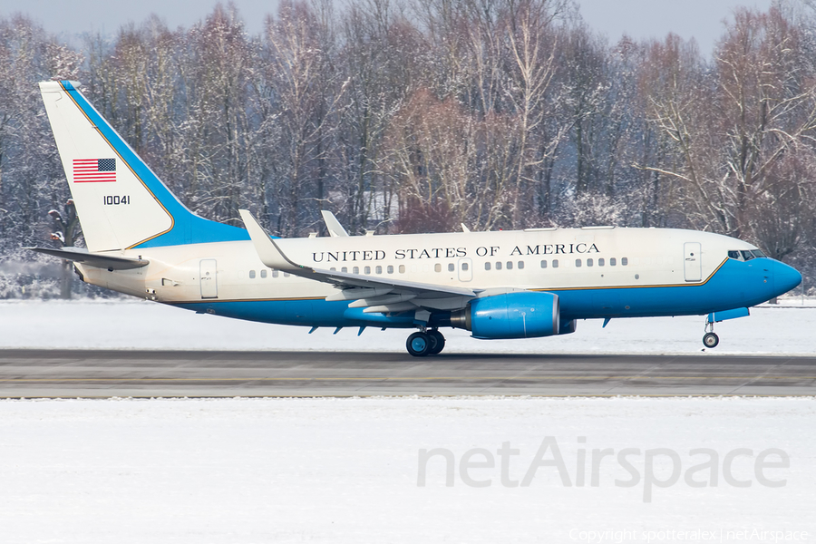 United States Air Force Boeing C-40B Clipper (01-0041) | Photo 228398