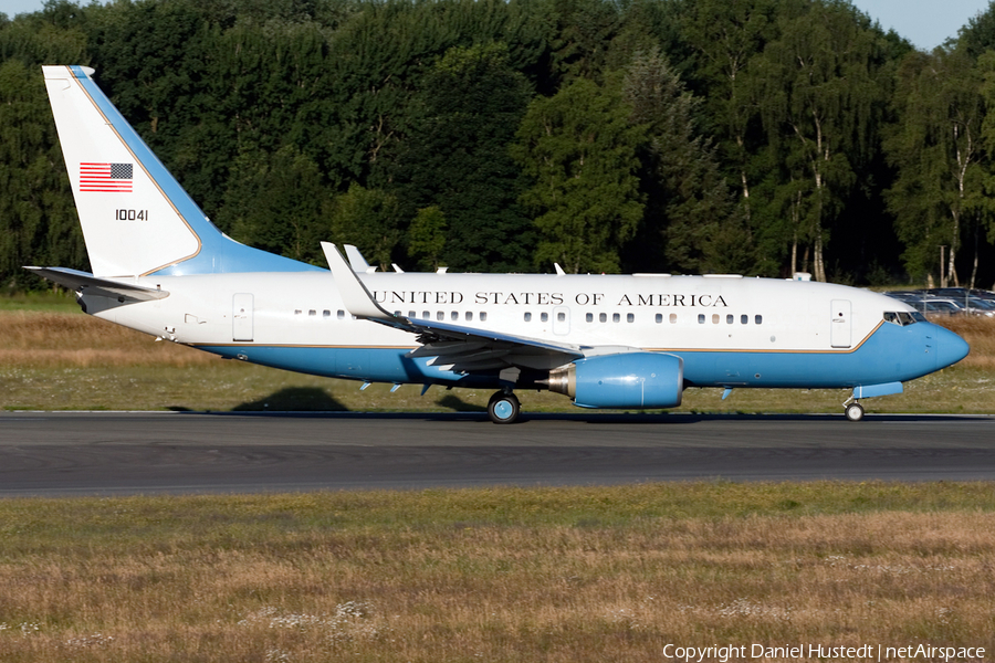 United States Air Force Boeing C-40B Clipper (01-0041) | Photo 480775