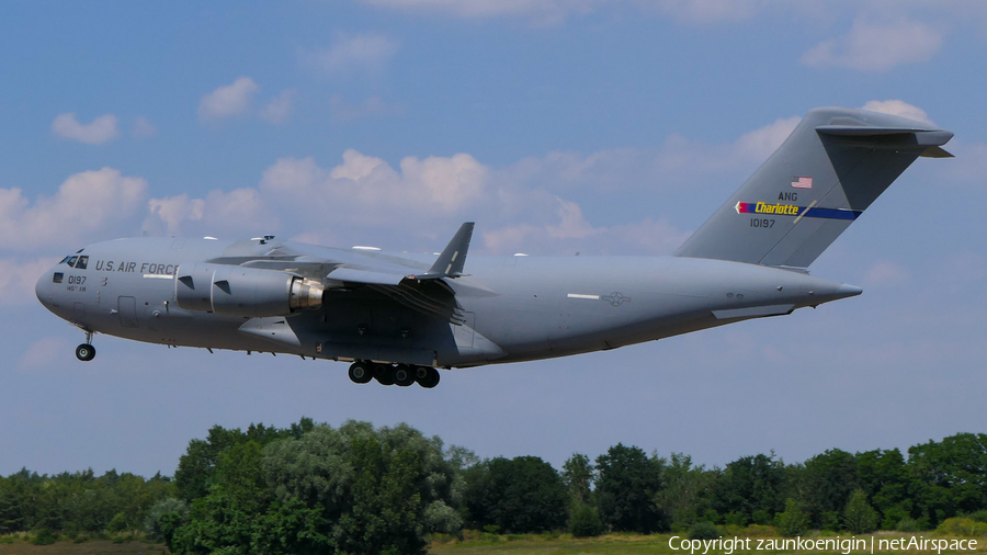 United States Air Force Boeing C-17A Globemaster III (01-0197) | Photo 577710