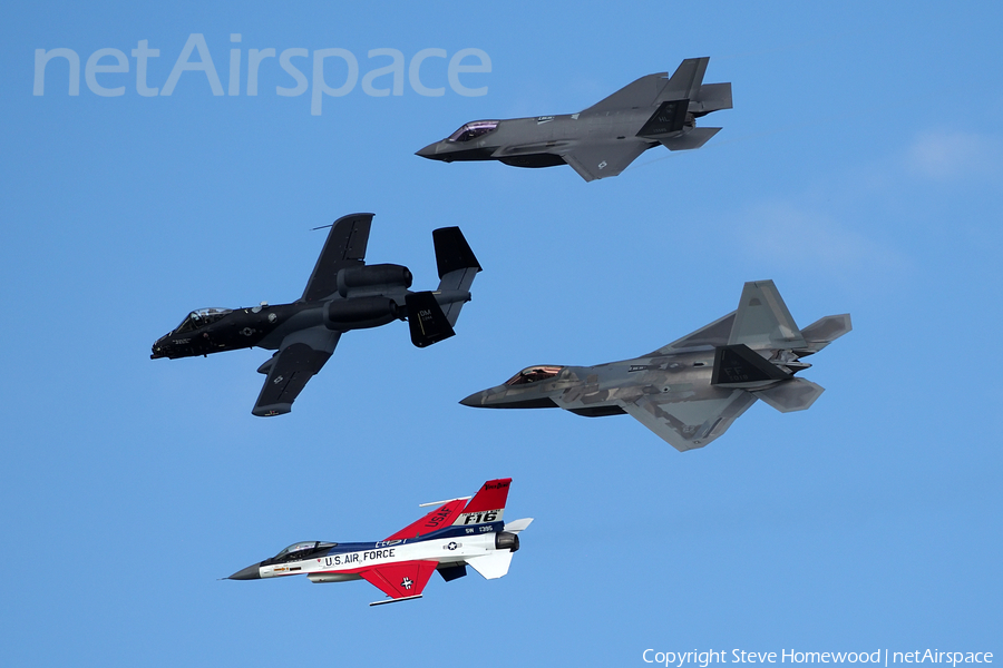 United States Air Force Lockheed Martin / Boeing F-22A Raptor (01-4018) | Photo 677833