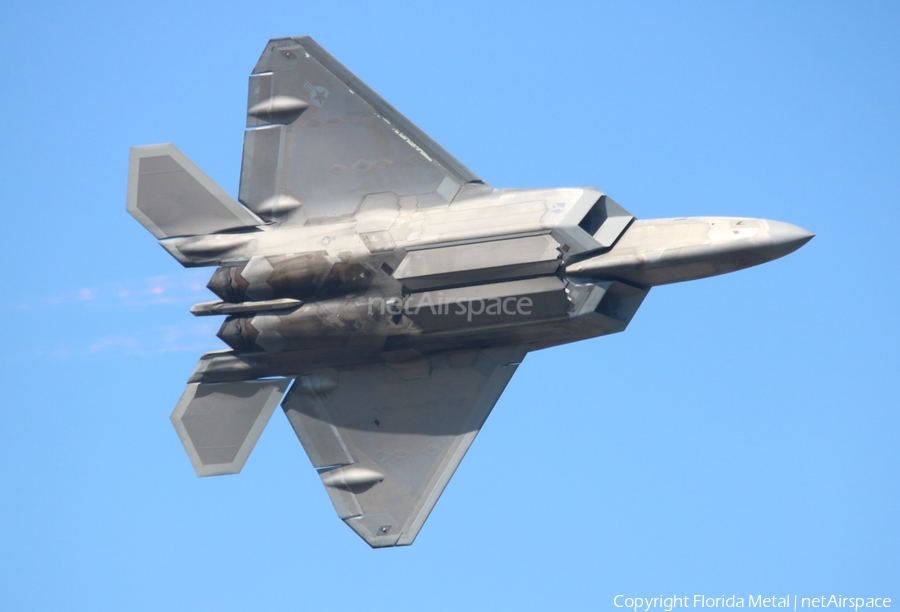 United States Air Force Lockheed Martin / Boeing F-22A Raptor (01-4022) | Photo 327027