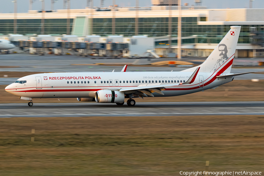 Polish Air Force (Siły Powietrzne) Boeing 737-86X (0110) | Photo 554182