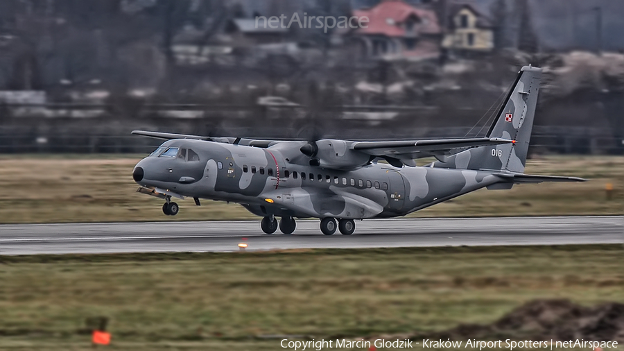 Polish Air Force (Siły Powietrzne) CASA C-295M (016) | Photo 100940
