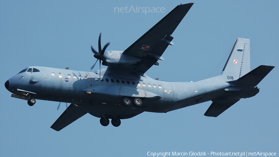 Polish Air Force (Siły Powietrzne) CASA C-295M (018) | Photo 377391