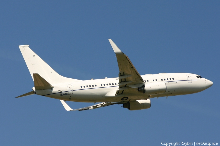 United States Air Force Boeing C-40B Clipper (02-0042) | Photo 560147