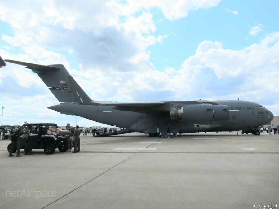 United States Air Force Boeing C-17A Globemaster III (02-1098) | Photo 681292