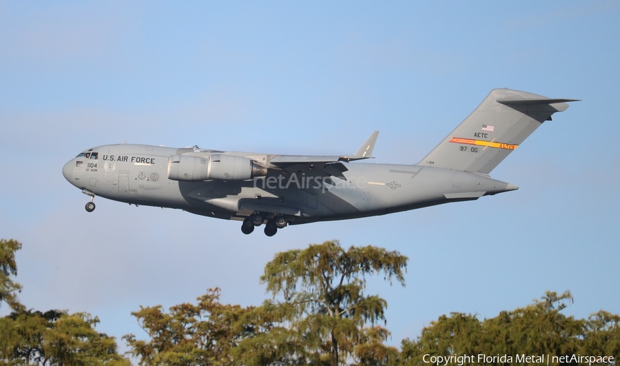 United States Air Force Boeing C-17A Globemaster III (02-1104) | Photo 430745