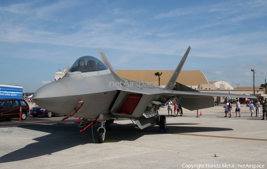 United States Air Force Lockheed Martin / Boeing F-22A Raptor (02-4028) | Photo 451089