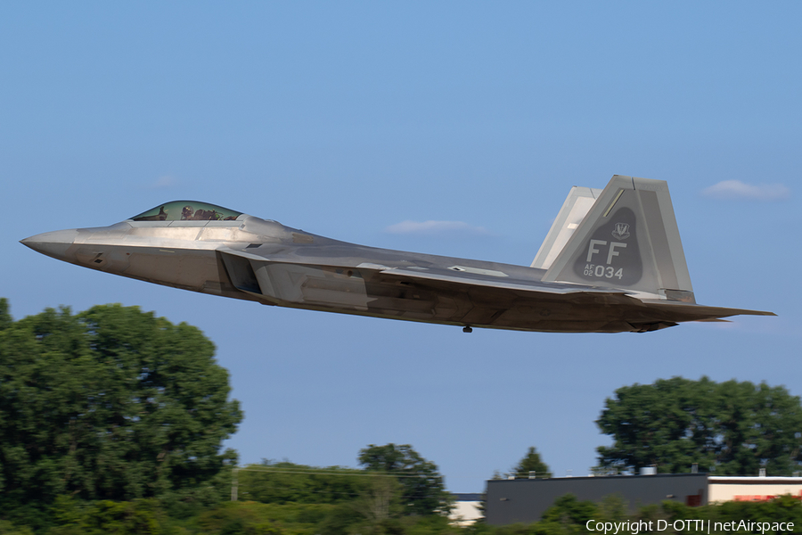 United States Air Force Lockheed Martin / Boeing F-22A Raptor (02-4034) | Photo 661951