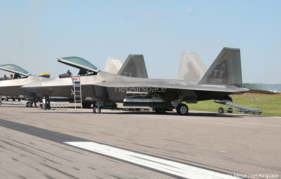 United States Air Force Lockheed Martin / Boeing F-22A Raptor (02-4038) | Photo 451091