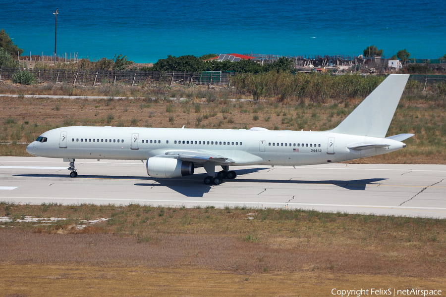 United States Department of Foreign Emergency Support Boeing C-32B (02-4452) | Photo 524960