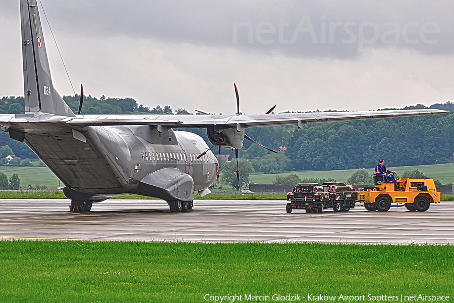 Polish Air Force (Siły Powietrzne) CASA C-295M (024) | Photo 61666