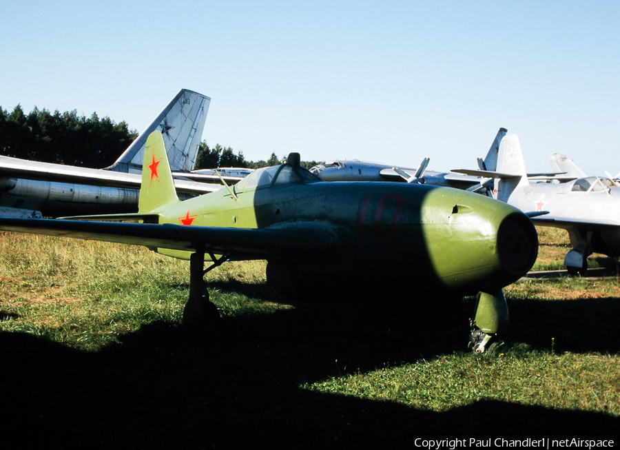 Soviet Union Air Force Yakovlev Yak-17 (02 RED) | Photo 75448