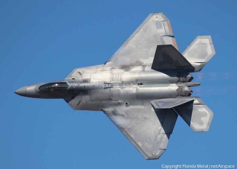 United States Air Force Lockheed Martin / Boeing F-22A Raptor (03-4041) | Photo 452426