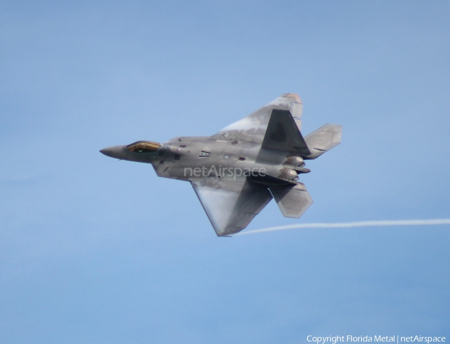 United States Air Force Lockheed Martin / Boeing F-22A Raptor (03-4042) | Photo 369755