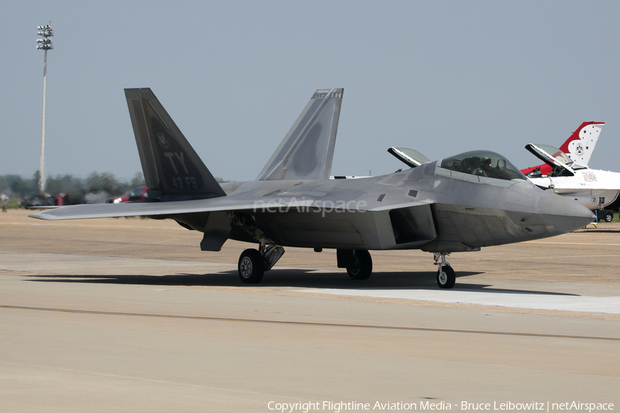 United States Air Force Lockheed Martin / Boeing F-22A Raptor (03-4043) | Photo 80565