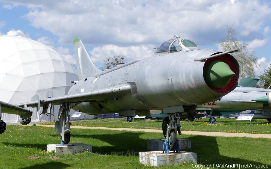 Polish Air Force (Siły Powietrzne) Sukhoi Su-7BM Fitter-A (03) | Photo 446238