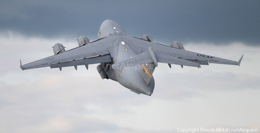 United States Air Force Boeing C-17A Globemaster III (04-4135) | Photo 303879