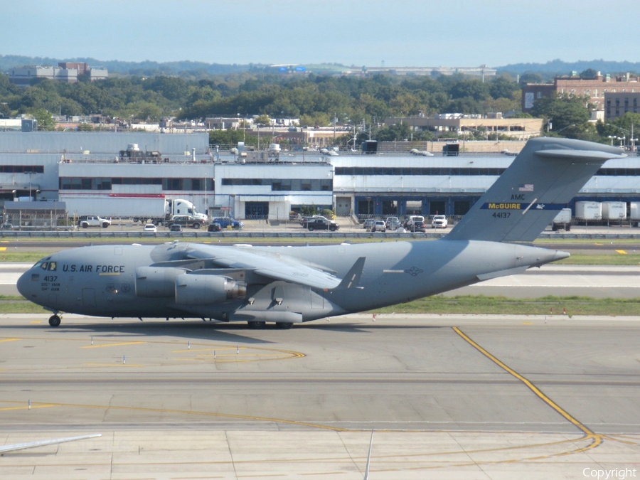 United States Air Force Boeing C-17A Globemaster III (04-4137) | Photo 529149