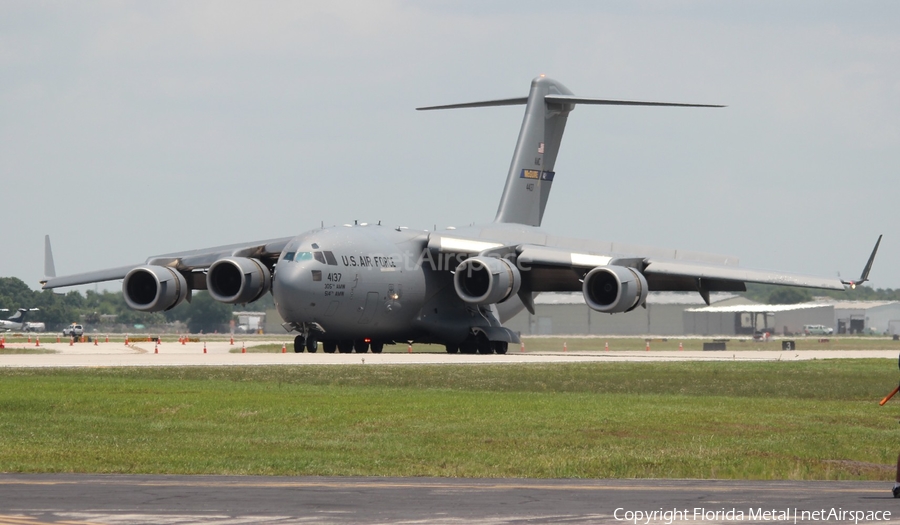 United States Air Force Boeing C-17A Globemaster III (04-4137) | Photo 451385