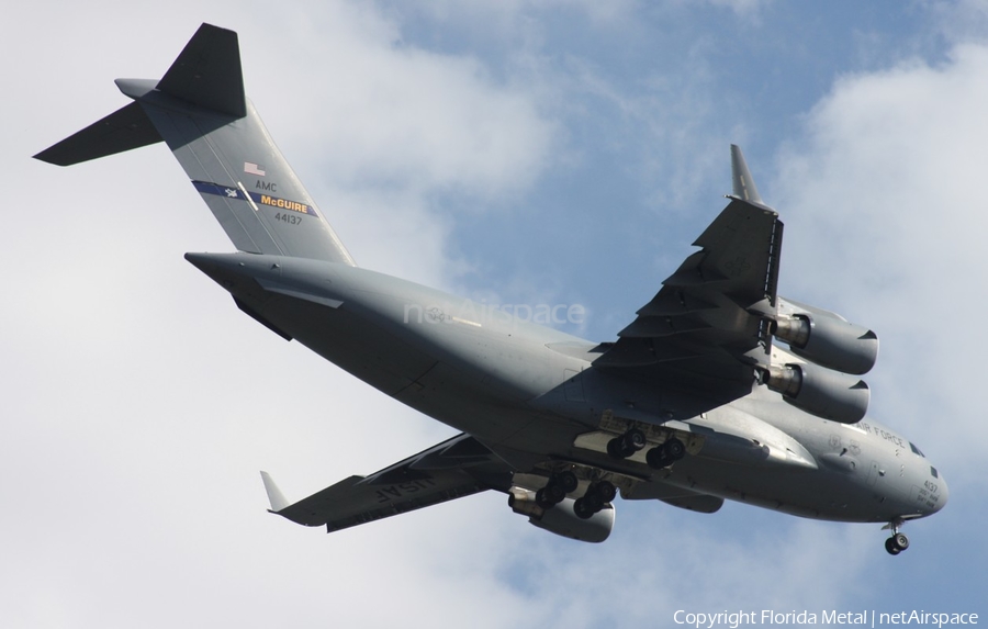 United States Air Force Boeing C-17A Globemaster III (04-4137) | Photo 451387