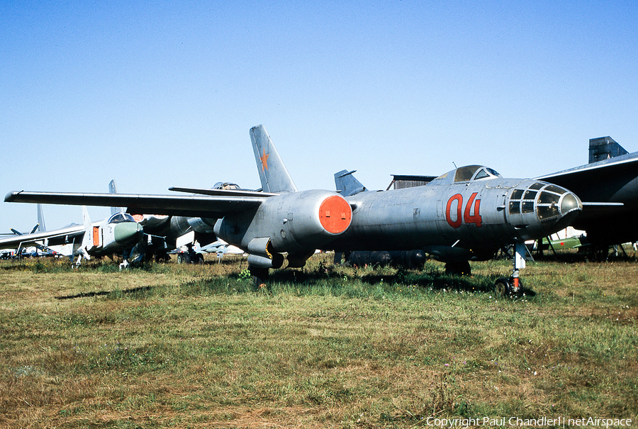 Soviet Union Air Force Ilyushin Il-28 Beagle (04 RED) | Photo 71295