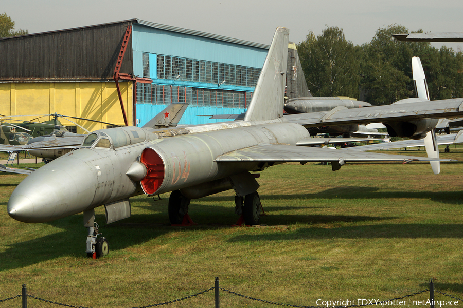 Soviet Union Air Force Lavochkin La-250-04 (04 RED) | Photo 345713