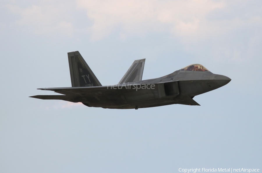 United States Air Force Lockheed Martin / Boeing F-22A Raptor (05-4084) | Photo 312162