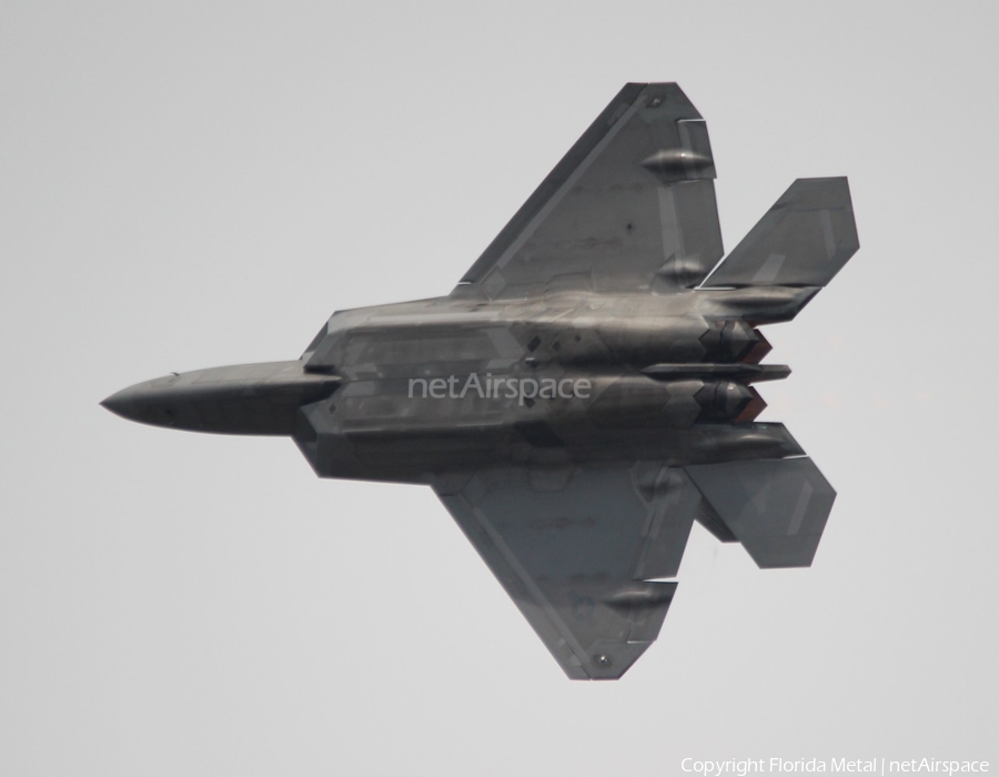 United States Air Force Lockheed Martin / Boeing F-22A Raptor (05-4099) | Photo 304186