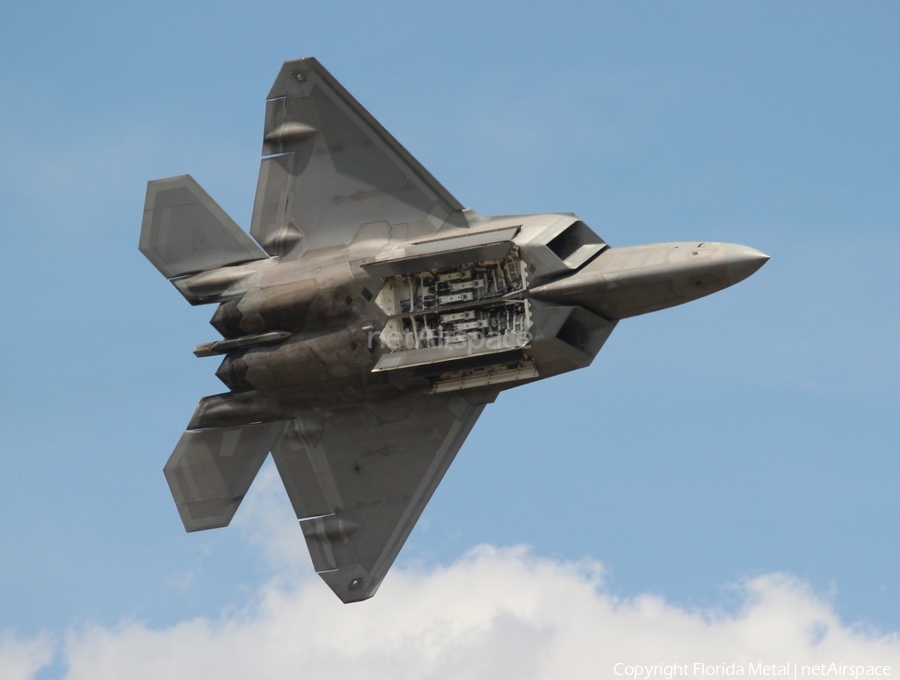 United States Air Force Lockheed Martin / Boeing F-22A Raptor (05-4099) | Photo 316943