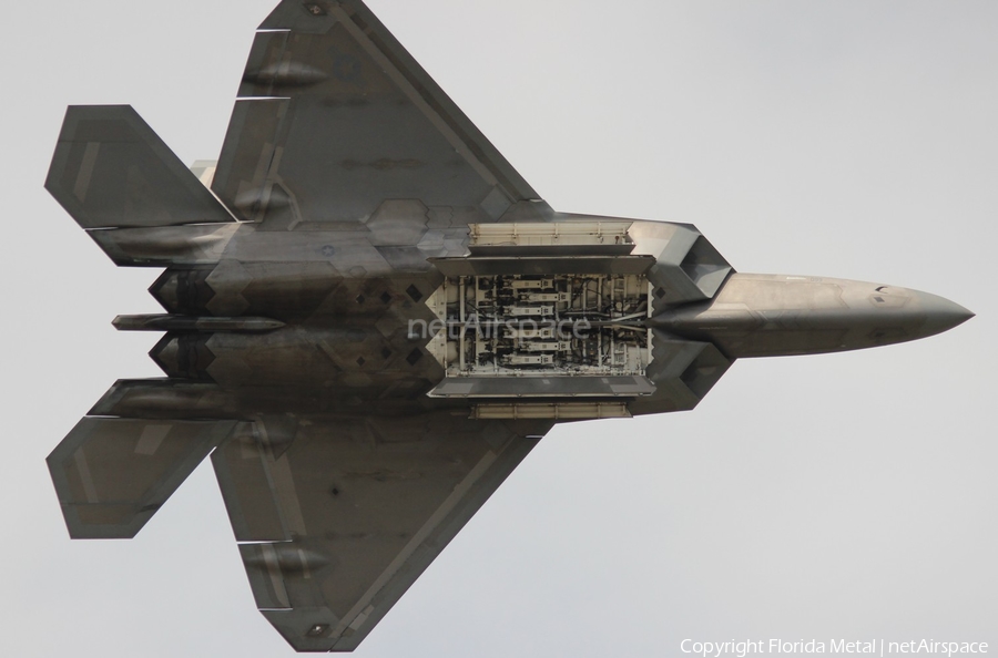 United States Air Force Lockheed Martin / Boeing F-22A Raptor (05-4099) | Photo 452552