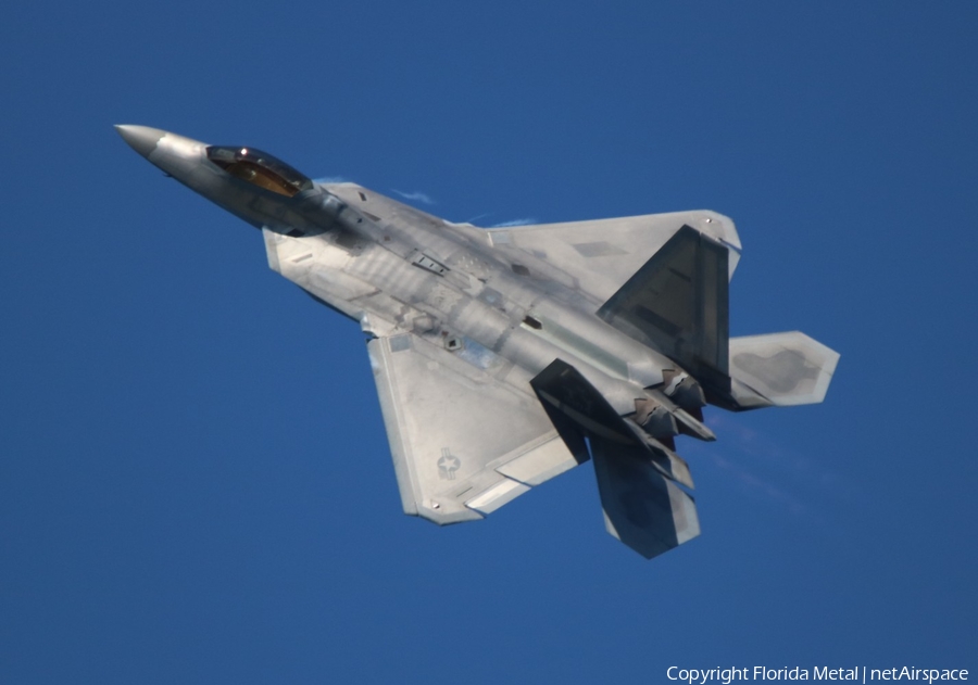 United States Air Force Lockheed Martin / Boeing F-22A Raptor (05-4104) | Photo 452559