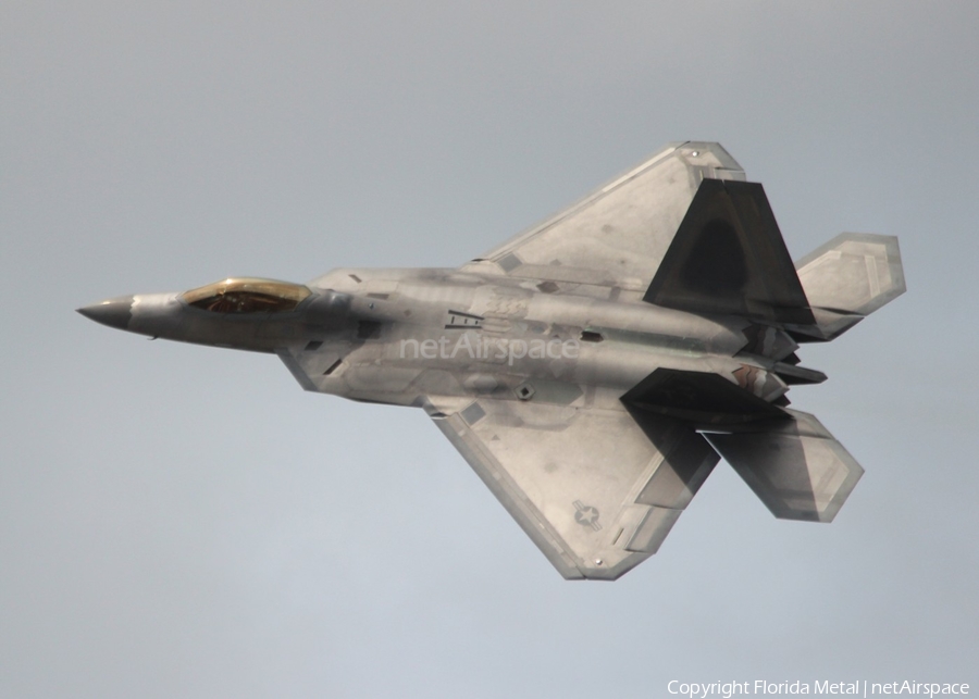 United States Air Force Lockheed Martin / Boeing F-22A Raptor (05-4107) | Photo 316957