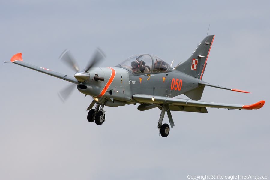 Polish Air Force (Siły Powietrzne) PZL-Okecie PZL-130TC-2 Turbo Orlik (050) | Photo 76844