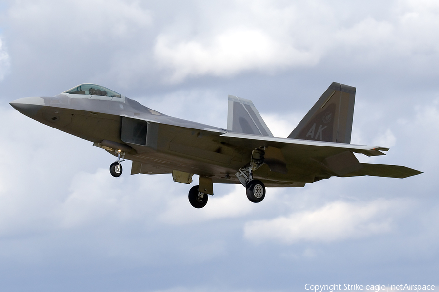 United States Air Force Lockheed Martin / Boeing F-22A Raptor (06-4126) | Photo 22103