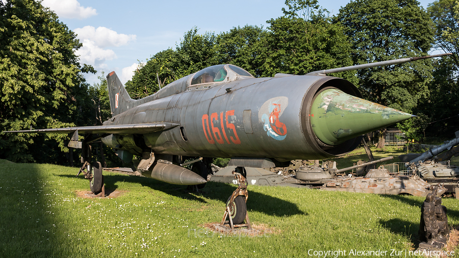 Polish Air Force (Siły Powietrzne) Mikoyan-Gurevich MiG-21PF Fishbed-D (0615) | Photo 326934